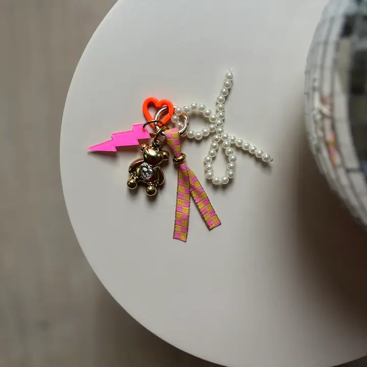 f8a86ac4cd6705195ba721a5cffa3f473e217c05231a536e2825b1024d75233f